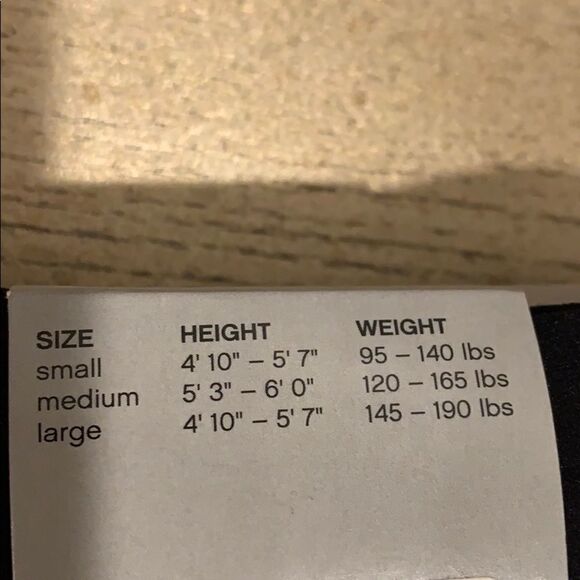 Black legging /thighs - Picture 3 of 5